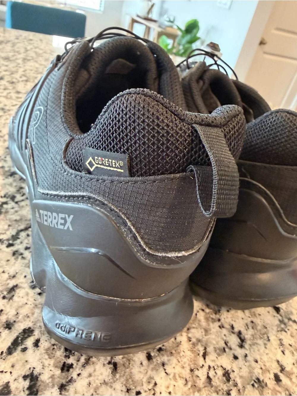 Adidas Terrex Swift R2 GTX Shoes Men's Size 11 Goretex Black Hiking Sneakers